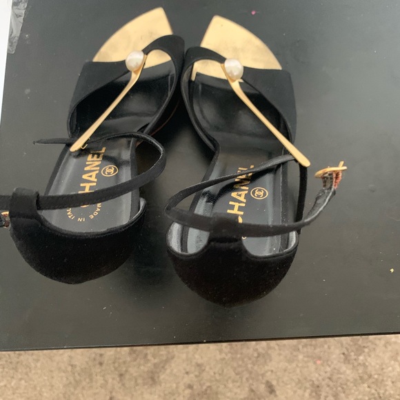 - Chanel Sandals /Buckle broke 2 half inches/ toy can add a new Strap - Picture 5 of 12